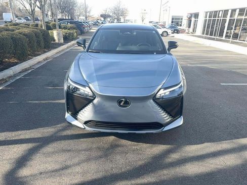 Used 2023 Lexus RZ 450e Premium w/ Accessory Package (2T) image 2