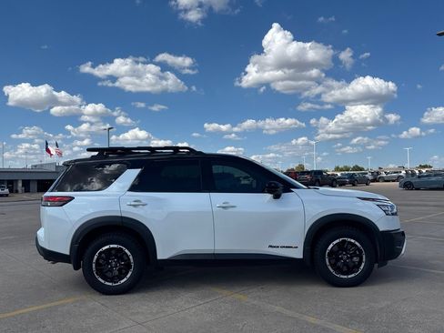 Used 2025 Nissan Pathfinder Rock Creek AWD/4WD image 28