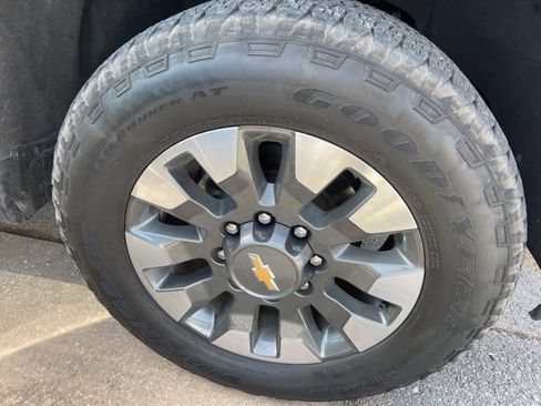 Used 2024 Chevrolet Silverado 2500 LT w/ All Star Edition image 5