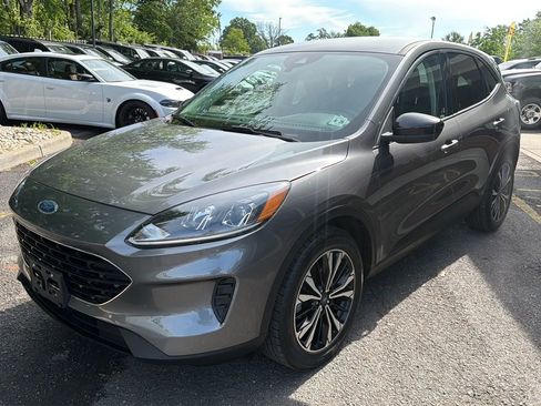 Used 2021 Ford Escape SE w/ SE Sport Appearance Package AWD/4WD image 1