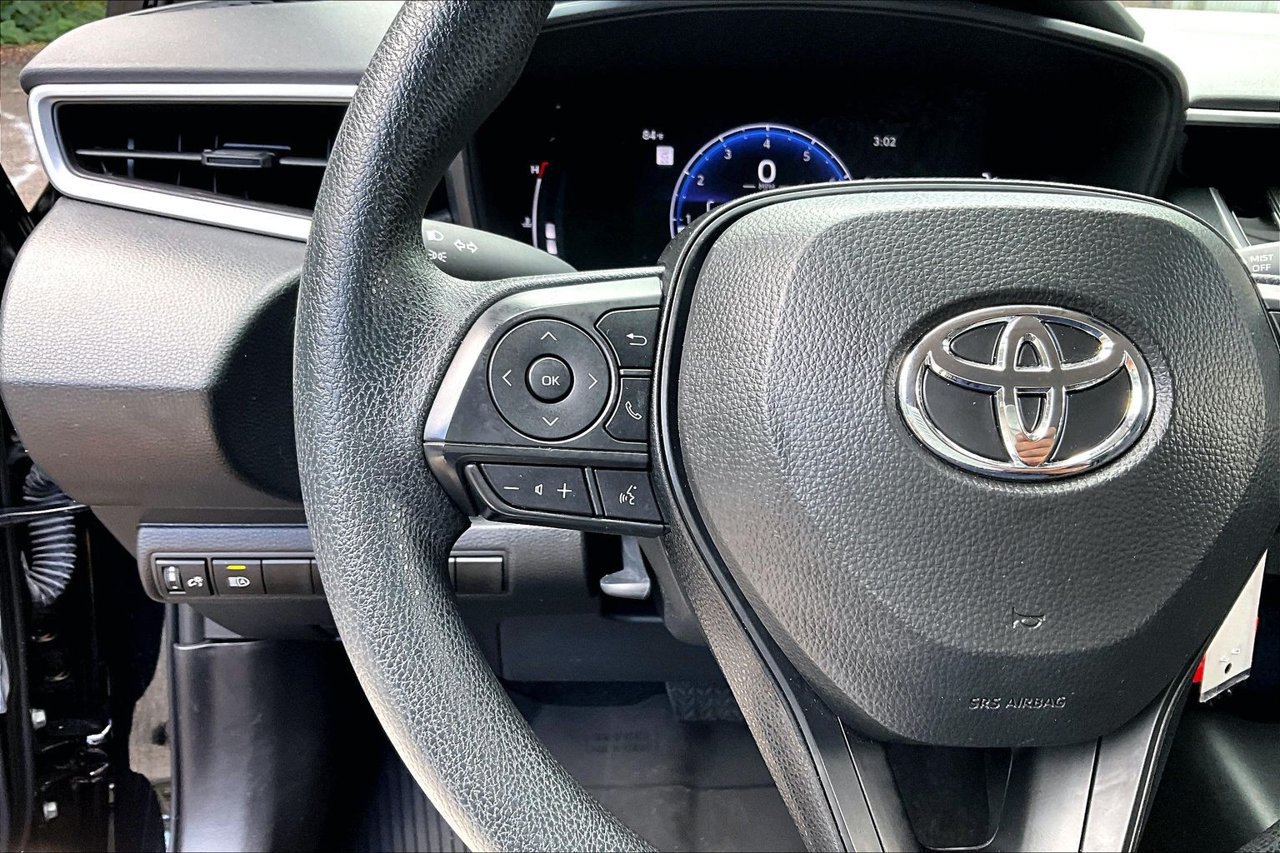 Used 2026 Toyota Corolla LE FWD image 10