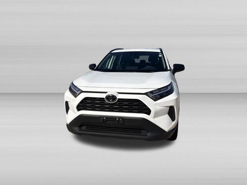 Used 2025 Toyota RAV4 LE AWD/4WD image 9