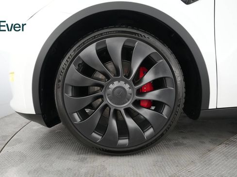 Used 2023 Tesla Model Y Performance AWD/4WD image 19