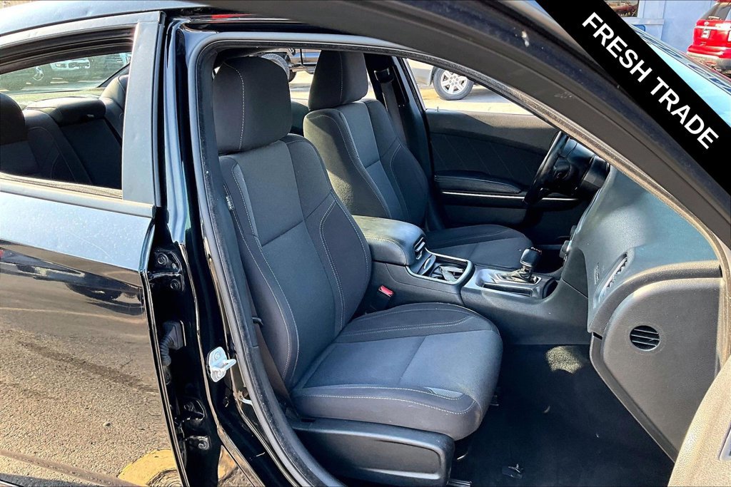 Used 2019 Dodge Charger SXT RWD image 27