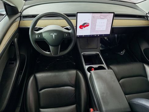 Used 2022 Tesla Model 3 Standard Range image 17