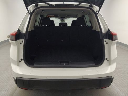 Used 2024 Nissan Rogue S AWD/4WD image 29