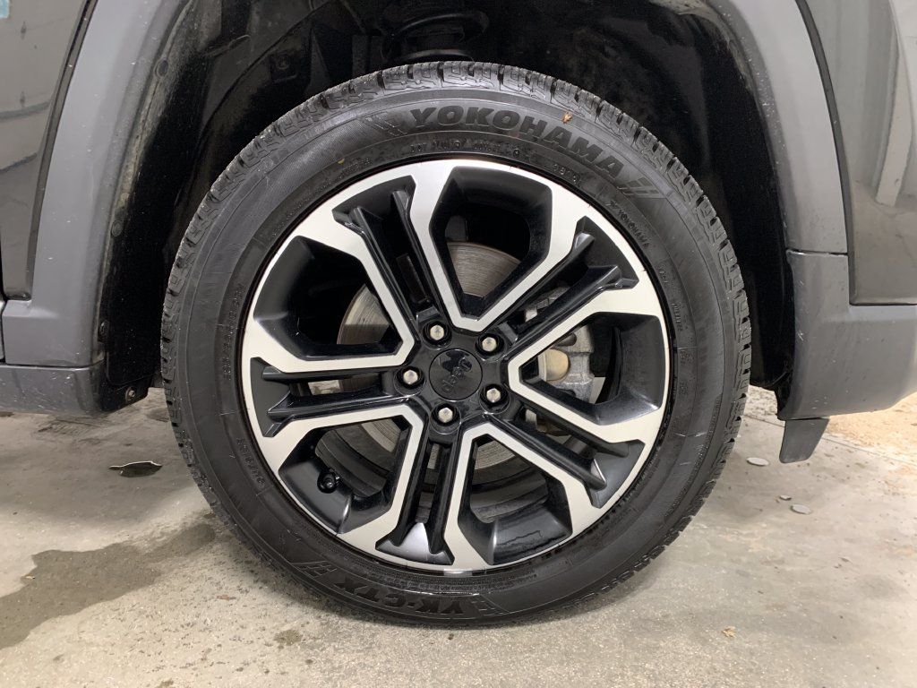 Used 2022 Jeep Compass Limited AWD/4WD image 13