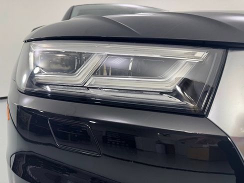 Used 2019 Audi Q5 2.0T Premium Plus w/ Premium Plus Package AWD/4WD image 7