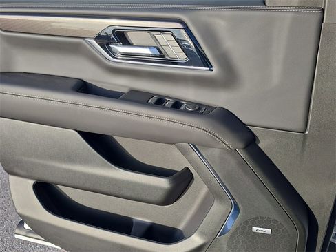 New 2026 GMC Yukon Elevation image 28