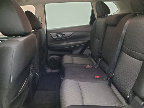Used 2019 Nissan Rogue SV FWD image 18