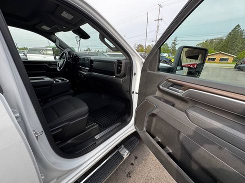 Used 2025 Chevrolet Silverado 2500 LT w/ Convenience Package AWD/4WD image 24