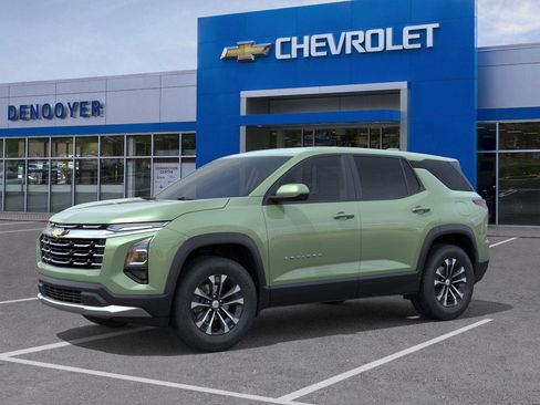 New 2026 Chevrolet Equinox LT image 2