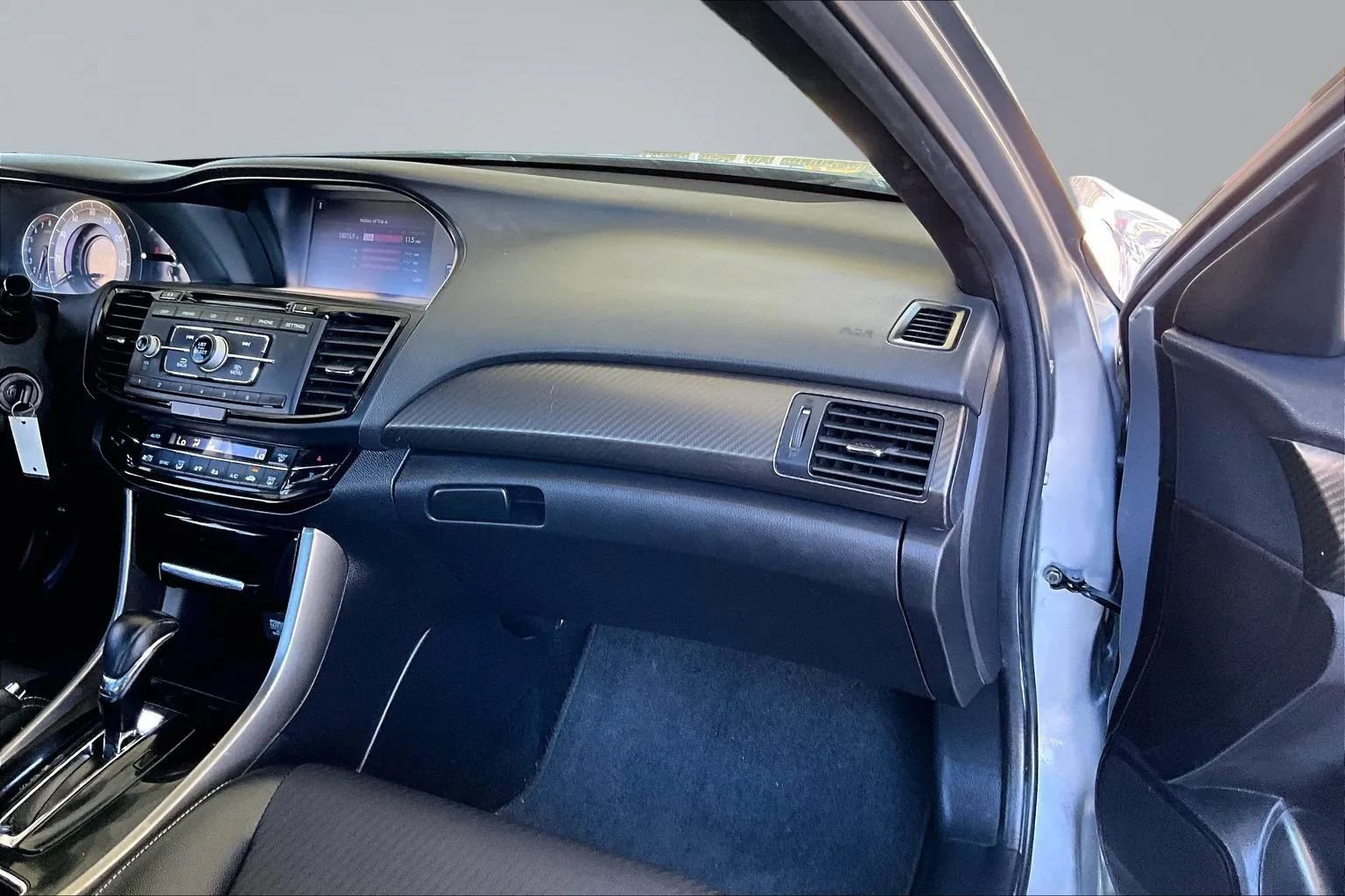 Used 2017 Honda Accord Sport image 23