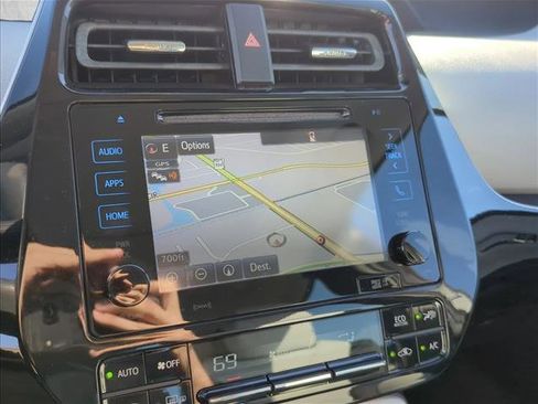 Used 2016 Toyota Prius Four image 20