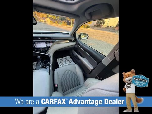 Used 2018 Toyota Camry SE w/ Moonroof Package FWD image 52