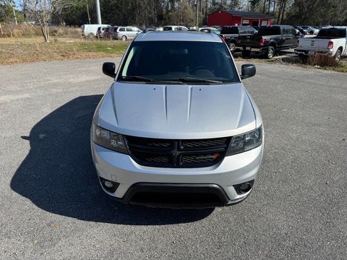 Used 2013 Dodge Journey SXT w/ Flexible Seating Group image 2