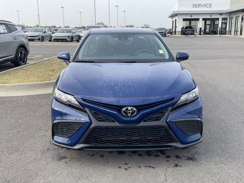 Used 2024 Toyota Camry SE image 2