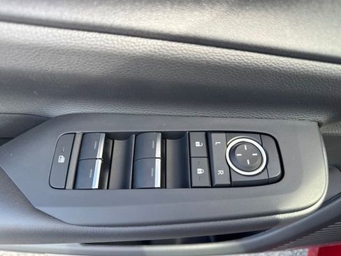 New 2026 Toyota Prius Plug-In Hybrid image 18