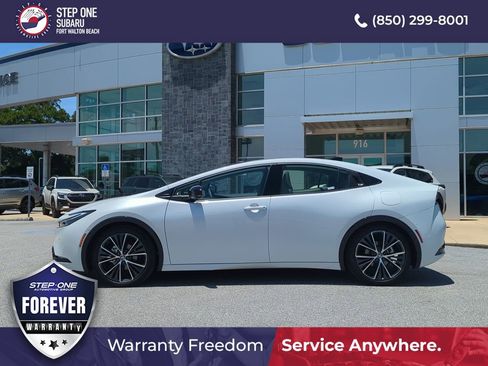 Used 2024 Toyota Prius Limited w/ Limited Premium Package FWD image 4