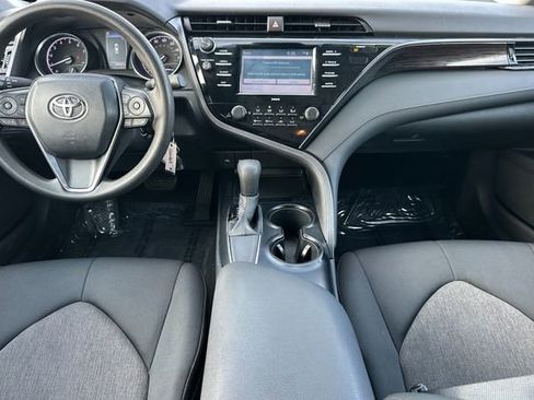 Used 2020 Toyota Camry LE image 15