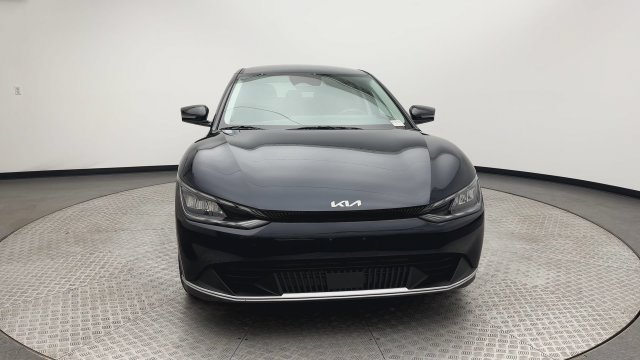 Used 2024 Kia EV6 Light AWD/4WD image 3