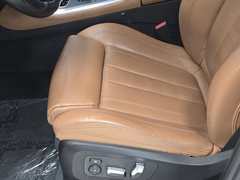Used 2019 BMW X5 xDrive40i w/ Premium Package 2 AWD/4WD image 13
