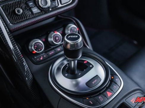 Used 2012 Audi R8 V8 image 12