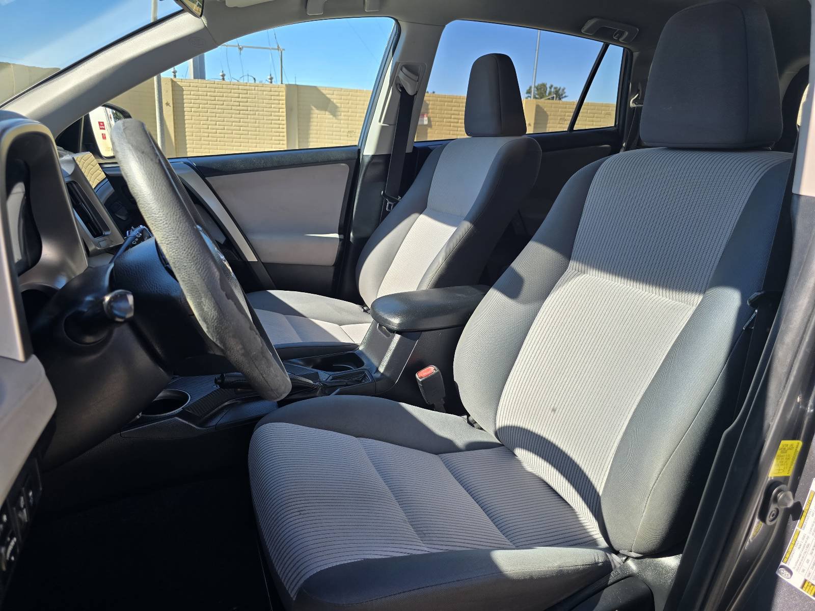 Used 2015 Toyota RAV4 LE FWD image 8