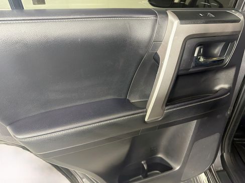 Used 2020 Toyota 4Runner Limited AWD/4WD image 25