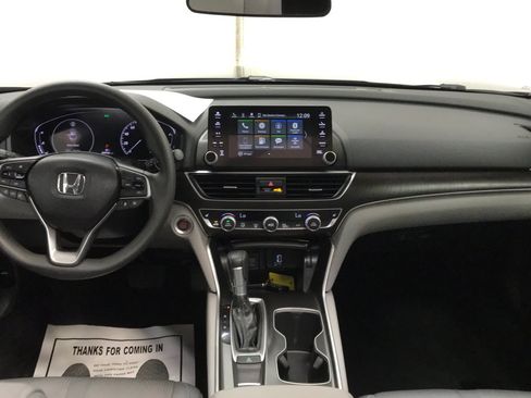 Used 2020 Honda Accord EX image 19