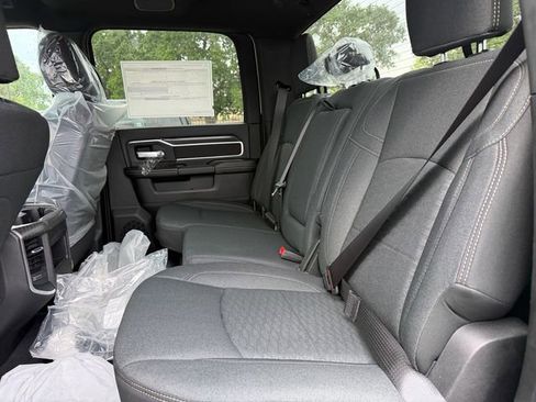 New 2026 RAM 3500 Big Horn AWD/4WD image 27