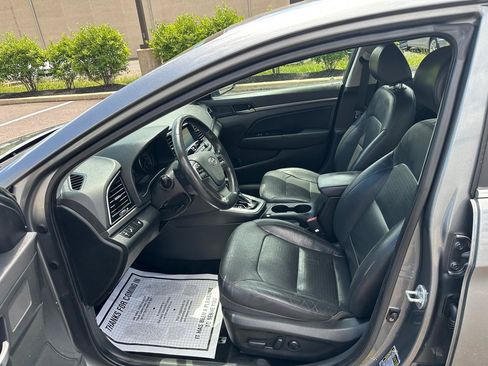 Used 2017 Hyundai Elantra Limited FWD image 12