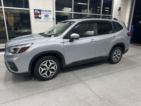 Used 2021 Subaru Forester Premium w/ Popular Package #1 image 2