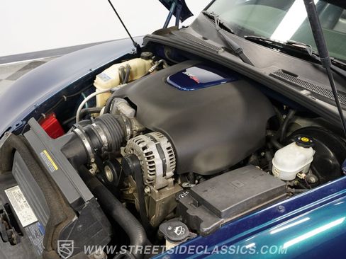 Used 2005 Chevrolet SSR w/ Preferred Equipment Group RWD image 33