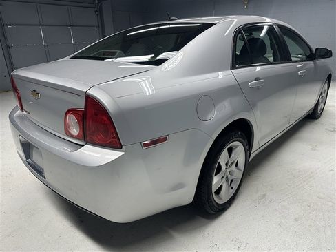 Used 2010 Chevrolet Malibu LS image 6