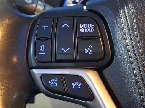 Used 2016 Toyota Highlander Plus image 27