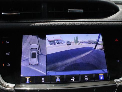 Used 2022 Cadillac XT6 Sport w/ Technology Package AWD/4WD image 39