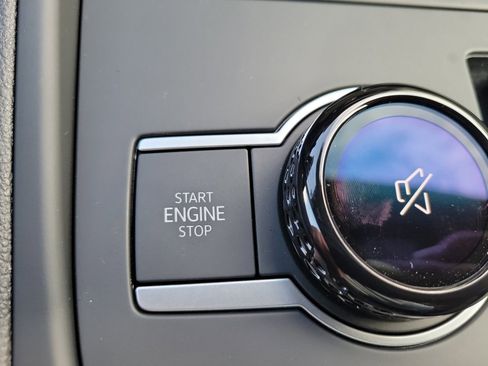 New 2026 Volkswagen Tiguan SE R-Line image 20