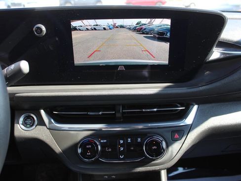 Used 2025 Buick Envista Preferred FWD image 22