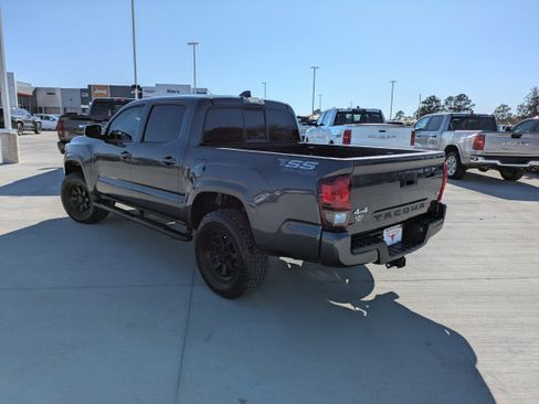 Certified 2023 Toyota Tacoma SR image 5
