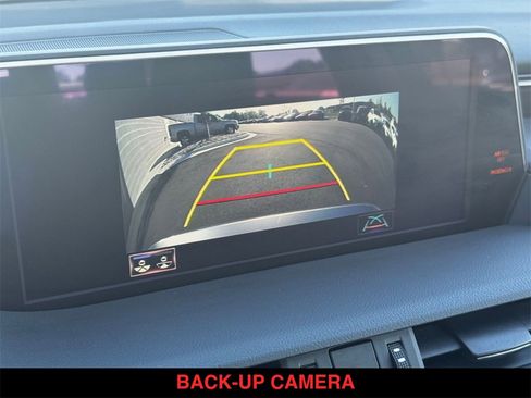 Used 2019 Lexus ES 300h w/ Accessory Package image 7