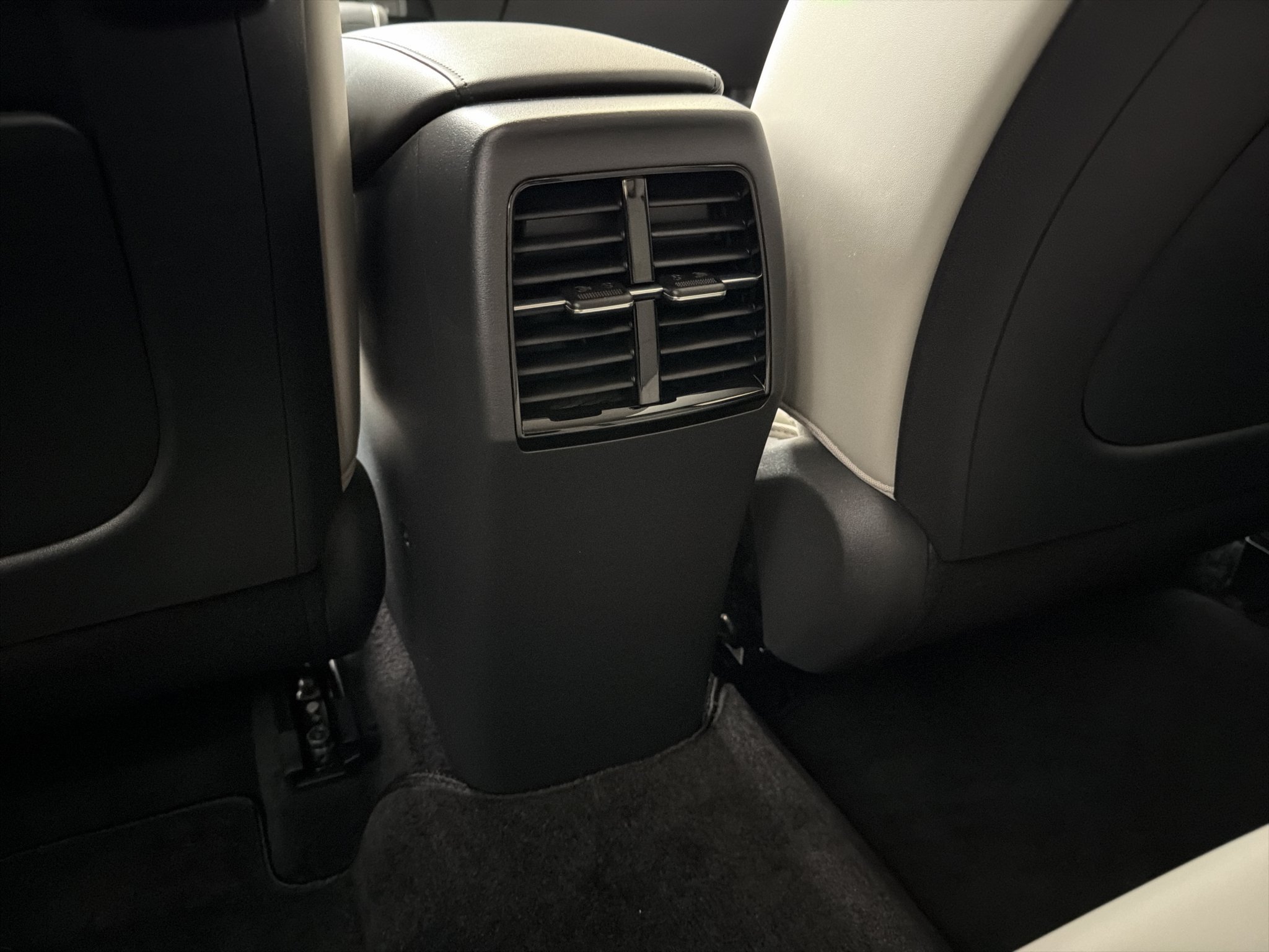 Certified 2024 Kia Niro EX FWD image 16