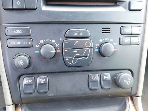 Used 2005 Volvo XC90 T6 image 13