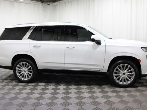 Used 2024 Cadillac Escalade Premium Luxury w/ LPO, Floor Liner Package AWD/4WD image 29
