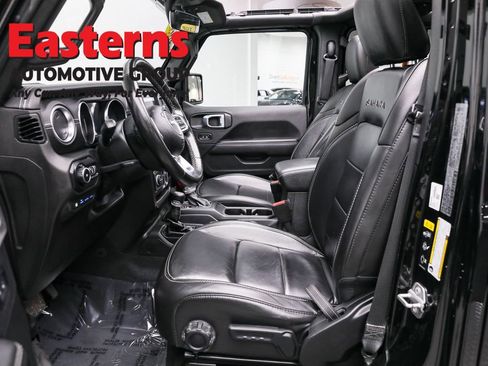 Used 2021 Jeep Wrangler Unlimited Sahara w/ Cold Weather Group AWD/4WD image 14