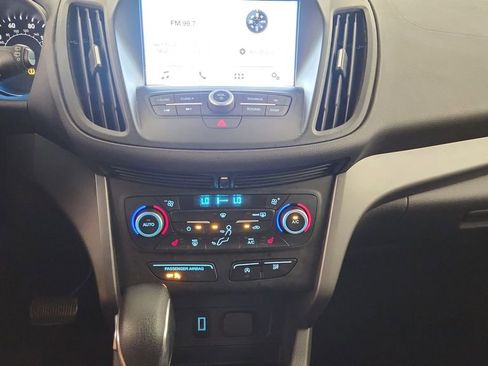 Used 2018 Ford Escape SE w/ SE Sync 3 Package AWD/4WD image 13