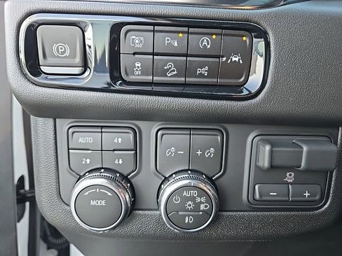 New 2026 GMC Yukon XL Elevation w/ Elevation Premium Package image 22