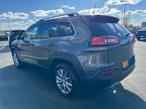 Used 2018 Jeep Cherokee Limited image 5