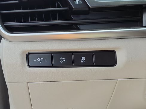 Certified 2024 Kia Telluride S FWD image 28