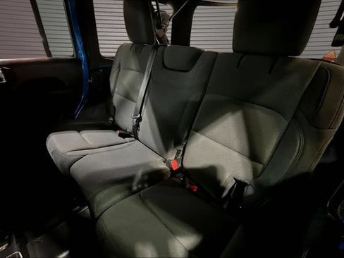 Used 2021 Jeep Wrangler Unlimited Sahara AWD/4WD image 21